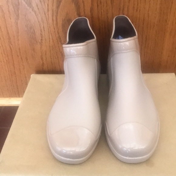 “NEW ARRIVALS” New-product women’s rain boots, non-slip wear resistant short y r - Picture 8 of 10